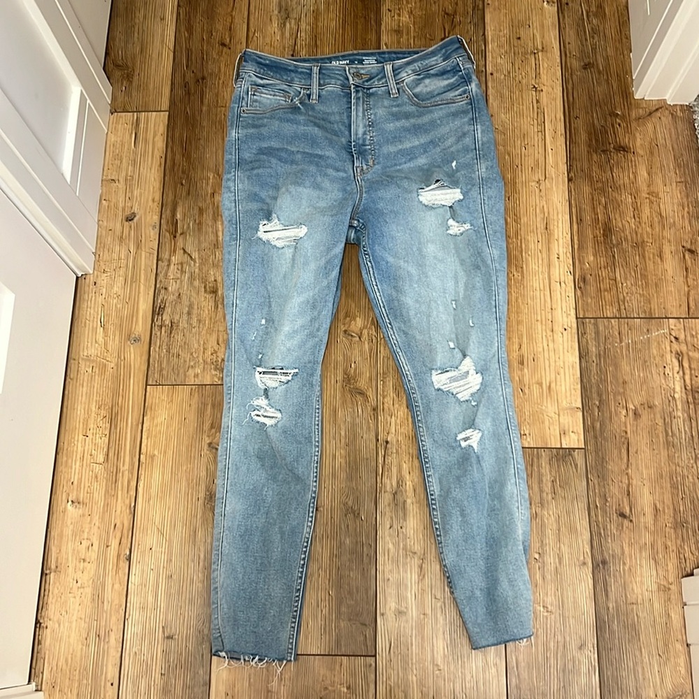 Size 12 distressed, skinny jeans, like new condition